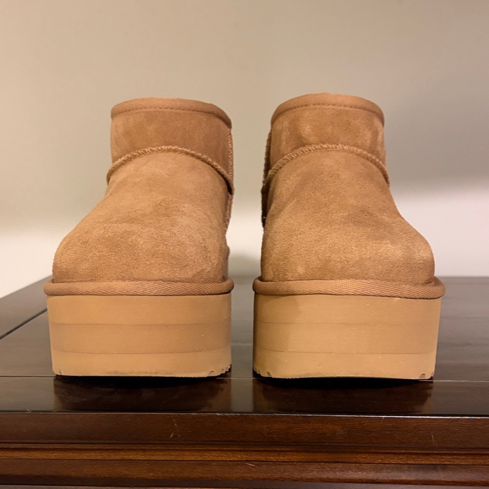UGG Women’s Classic Ultra Mini Platform Boots - Picture 2 of 16